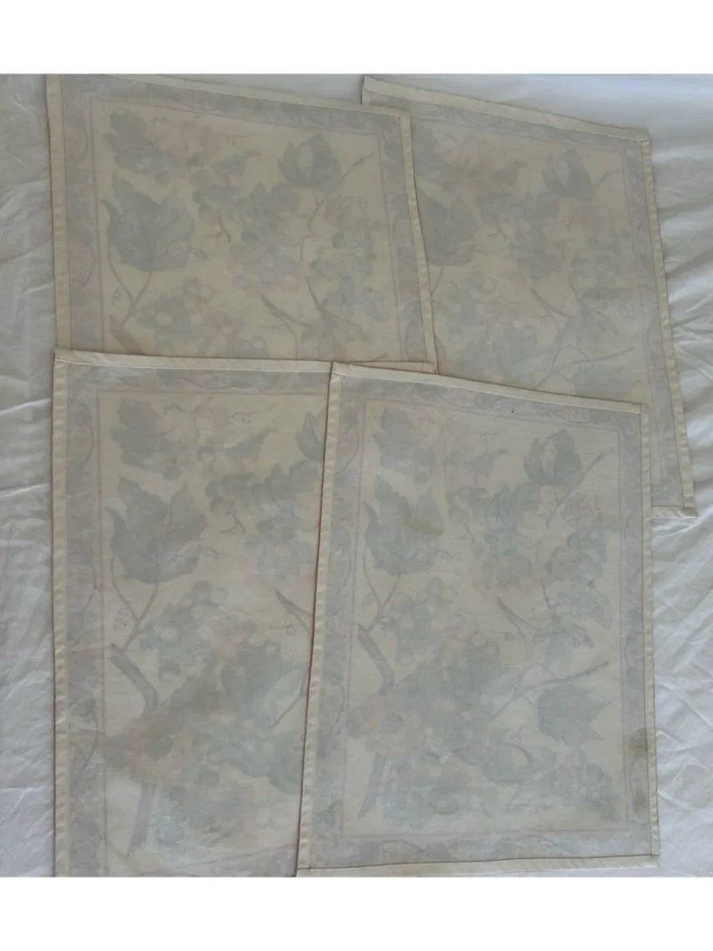 Couleur Nature? Placemat Paris Set 4 Yellow Green French Country Vineyard Grapes